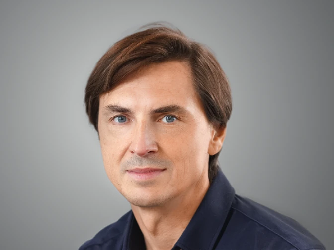 marcin niewiadomski bio group grey